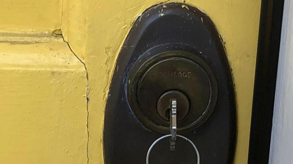 door lock emergency locksmith lock repair locksmith services residential locksmith Lock Rekey Chevy Thornapple St, Chase, MD