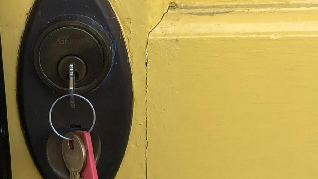 lock repair locksmith services residential locksmith door lock emergency locksmith Lock Rekey Chevy Thornapple St, Chase, MD