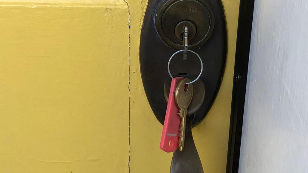 lock repair locksmith services residential locksmith door lock emergency locksmith Lock Rekey Chevy Thornapple St, Chase, MD