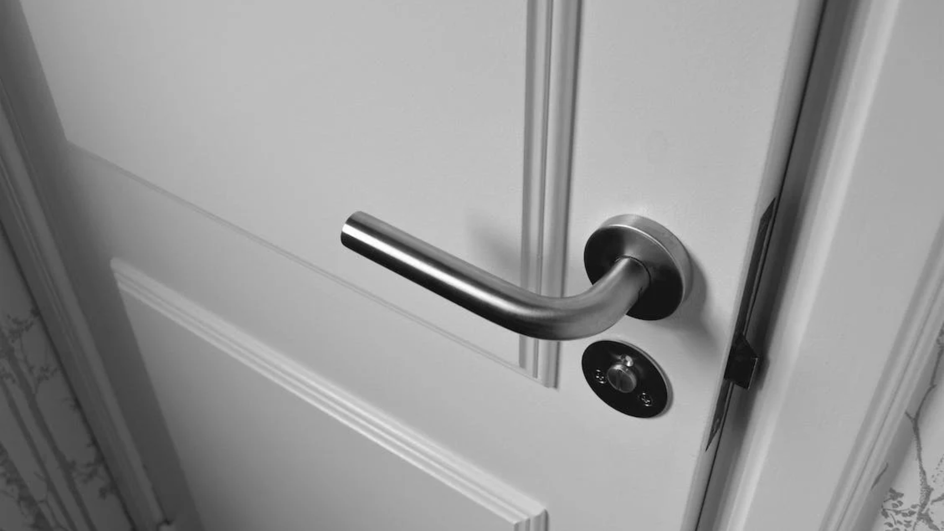 A door lever handle on an indoor door