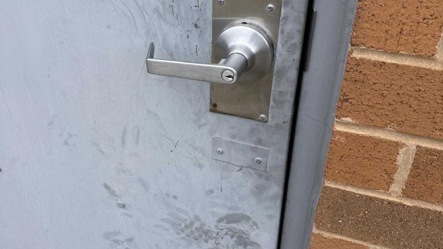 locksmith services commercial locks commercial locksmith door lock emergency door repair Commercial Door Lock Repair I St NW, Washington, DC