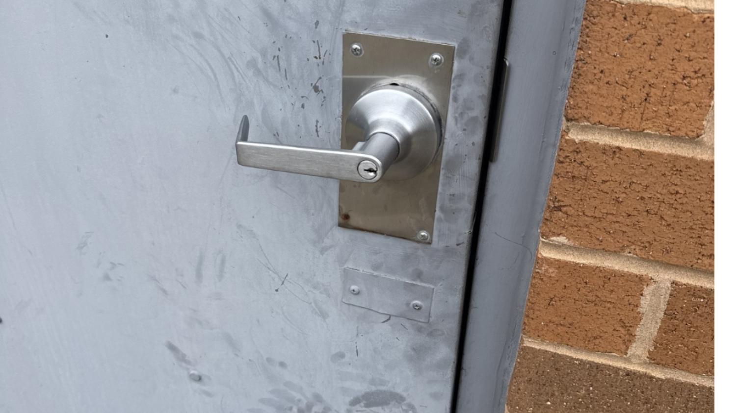 emergency door repair locksmith services commercial locks commercial locksmith door lock Commercial Door Lock Repair I St NW, Washington, DC